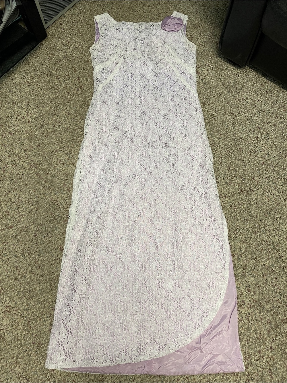 Vintage 70s Lilac white Lace Maxi Dress with shoulder Flower Accent